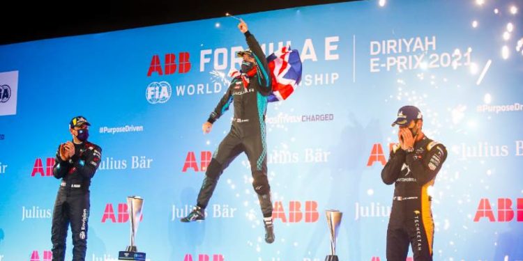 Sam Bird takes the win in an ostentatious race