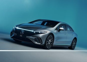 Mercedes-Benz fully presents its EQS version