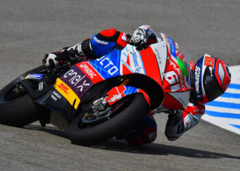 Zaccone sorprende a los favoritos y gana el primer GP de MotoE 2021