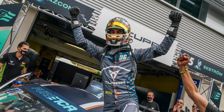 Mikel Azcona made history in the Pure ETCR