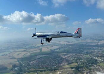 Rolls-Royce reveló su primer y potente avión totalmente eléctrico