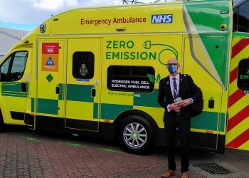 Presentan ambulancia propulsada por hidrógeno en la COP26