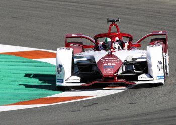 Giovinazzi Test a Formula E for the First Time: “It’s More Difficult than I Expected”