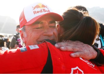 Watch Out ACCIONA | Sainz XE Team! Fast at the Desert X Prix and Going All-out