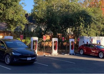 El reciente anuncio de Tesla alegra a propietarios de vehículos eléctricos de otras marcas