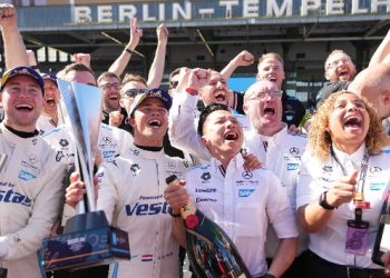 De Vries Wins Second Round in Berlin and Vandoorne Consolidates his Lead