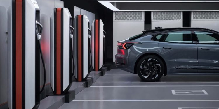 Geely Promises 300 km of Range in Just 5 Minutes