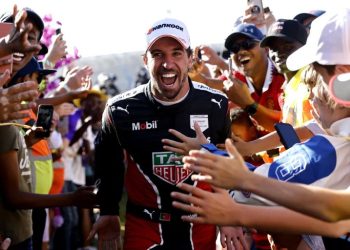 Antonio Félix da Costa Shines in South Africa to Keep Porsche on Top