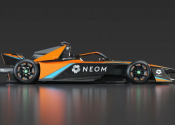 NEOM McLaren Expects Better Results in Formula E Debut