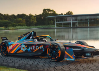 NEOM McLaren Unveils Motorsport’s First Artificial Intelligence-based Livery